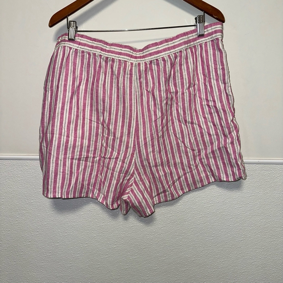 NWT! Women's Universal Thread Shorts, XL, Pink & White, Bermuda - Picture 2 of 7